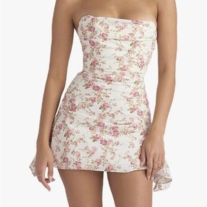 Pink floral strapless dress, never worn. Brand: NewAsia Garden Size: XL